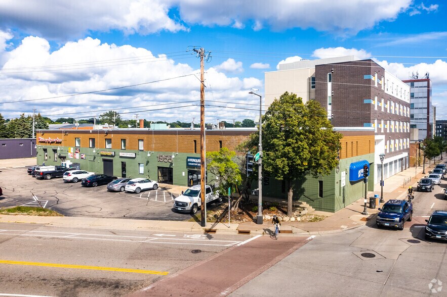 1955 University Ave W, Saint Paul, MN à louer - Photo de l’immeuble – Image 1 sur 8