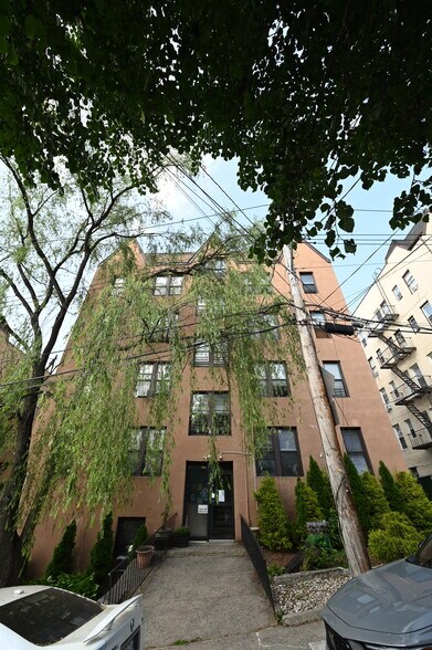 37 Avon Pl, Staten Island, NY à vendre - Photo de l’immeuble – Image 1 sur 8