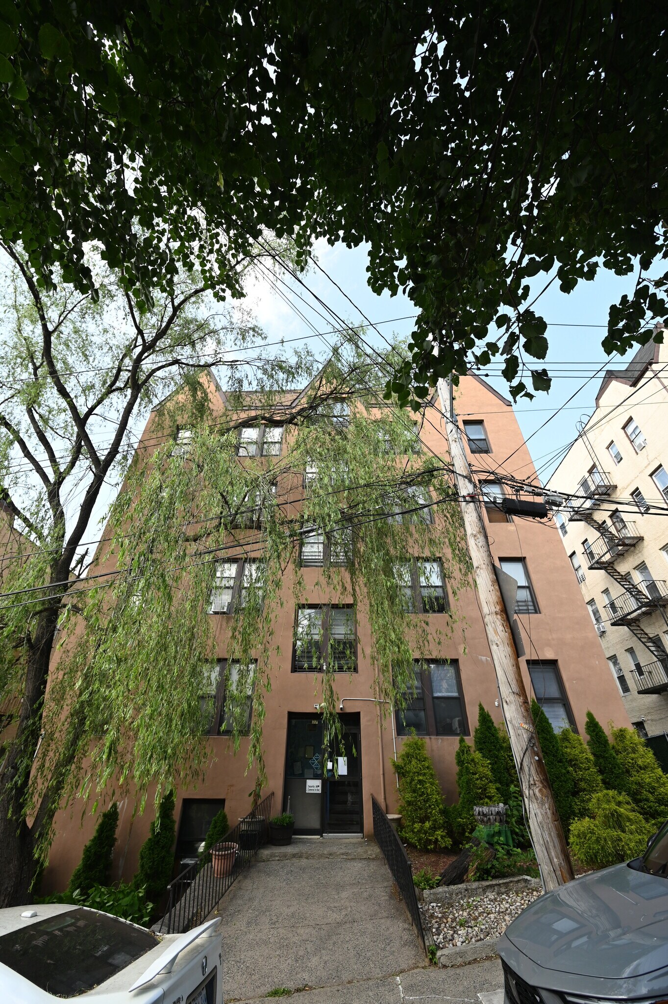 37 Avon Pl, Staten Island, NY à vendre Photo de l’immeuble– Image 1 sur 9