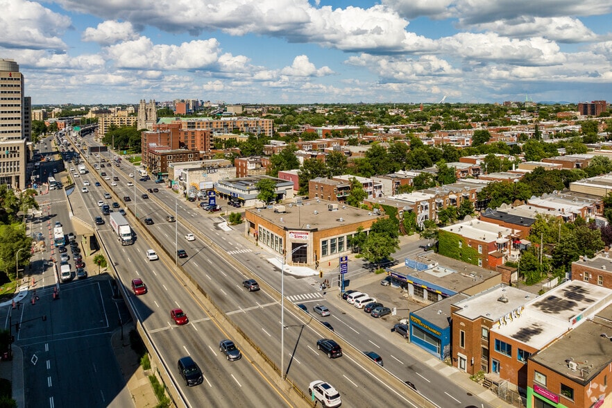 300 Boul Crémazie E, Montréal, QC à vendre - Aérien – Image 2 sur 4