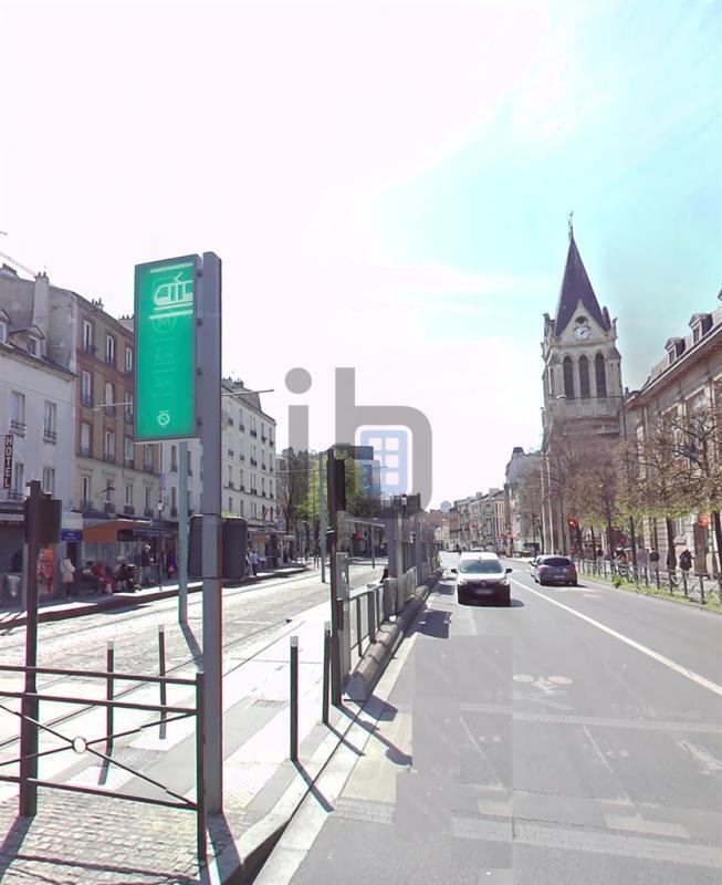 Local commercial dans Saint-Denis à louer Aérien– Image 1 sur 2