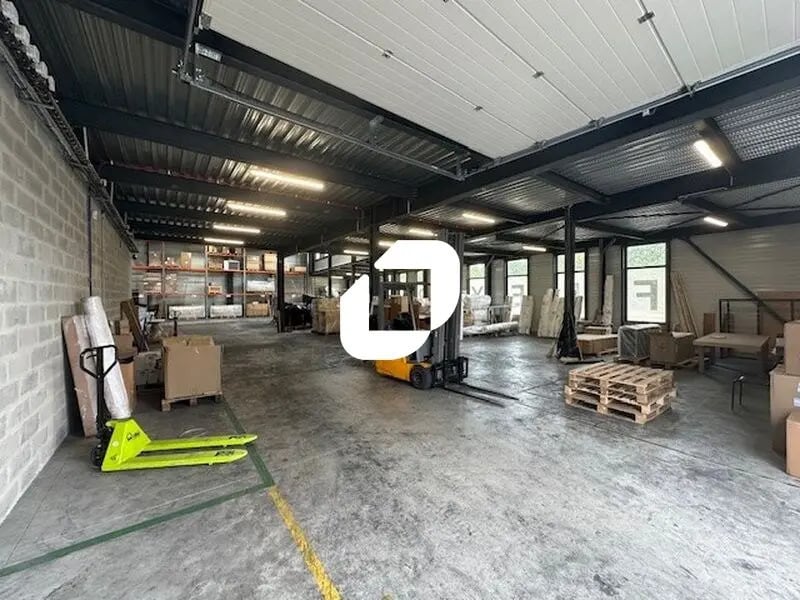 Bureau dans Tremblay-en-France à louer Photo de l’immeuble– Image 1 sur 9