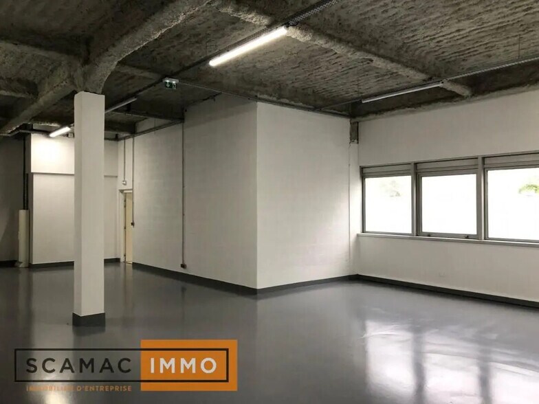 9 Avenue Du Canada, Les Ulis à louer - Photo de l’immeuble – Image 3 sur 7