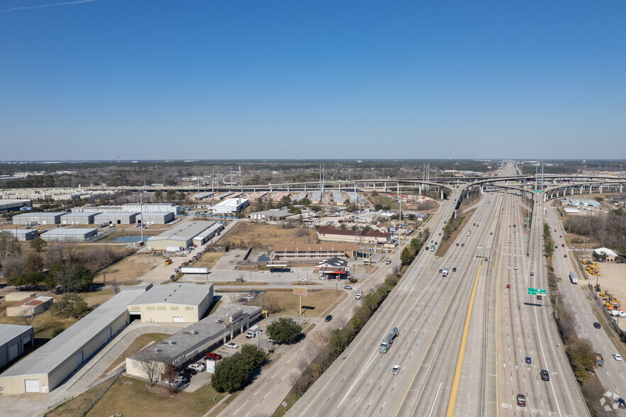 14707 Eastex Fwy, Humble, TX à louer - Aérien – Image 3 sur 4