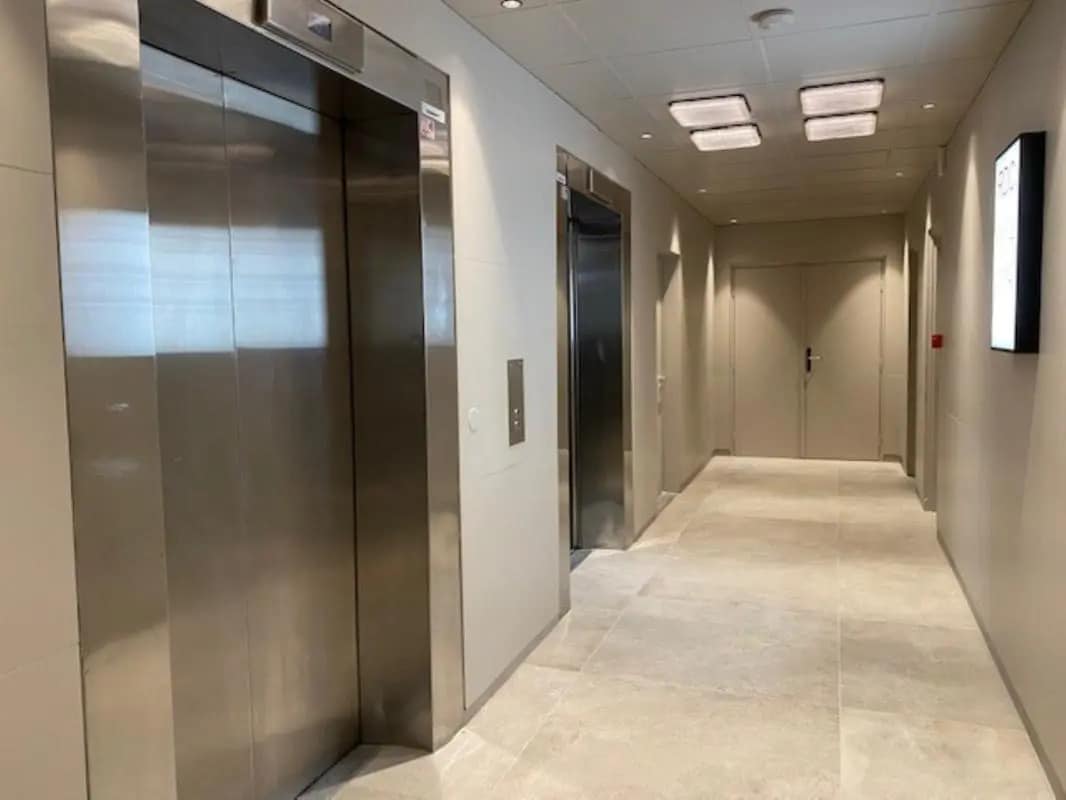 205 Avenue Georges Clemenceau, Nanterre à louer Hall d’entrée– Image 1 sur 7