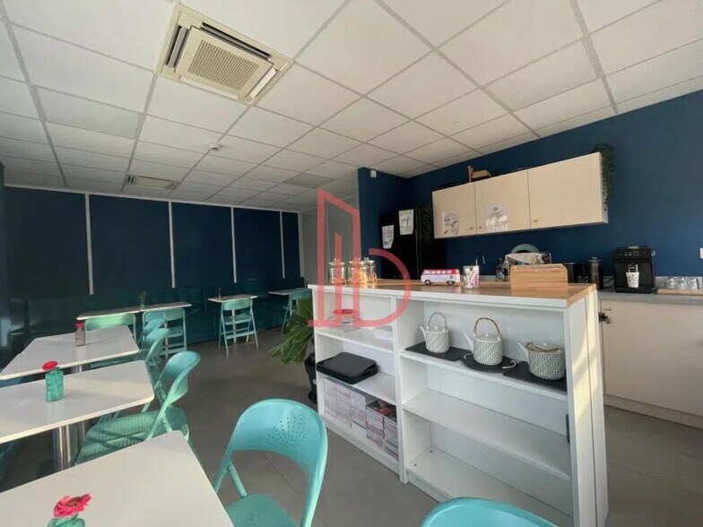 Bureau dans Bordeaux à louer - Photo de l’immeuble – Image 3 sur 8
