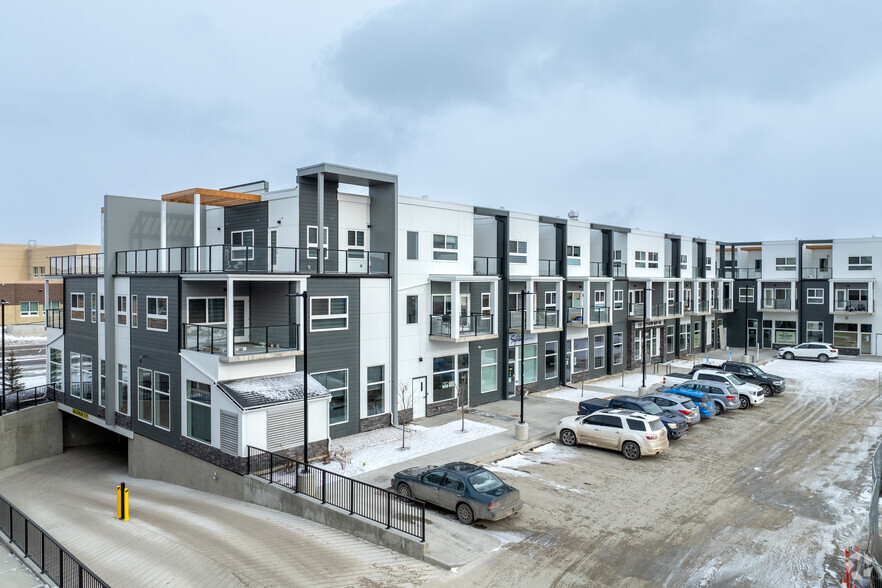 151-181 Skyview Bay NE, Calgary, AB à louer - Photo principale – Image 1 sur 5