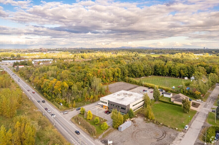 4272 Boul Dagenais O, Laval, QC à louer - Aérien – Image 2 sur 8