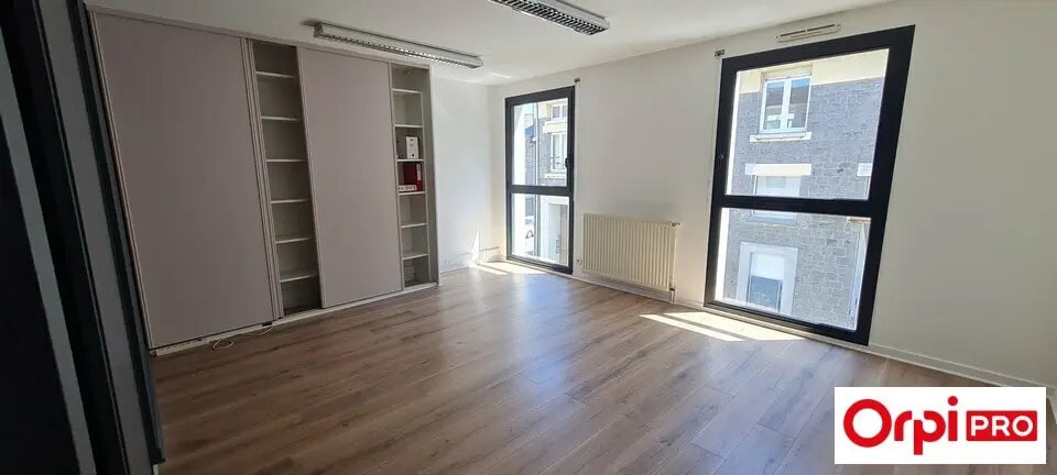 Bureau dans Saint-Brieuc à louer Photo intérieure– Image 1 sur 7