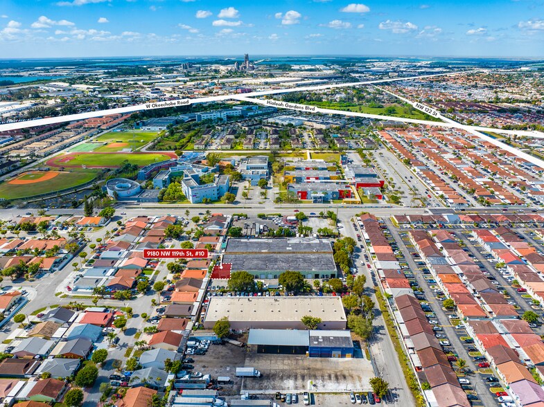 9180 NW 119th St, Hialeah, FL à vendre - Photo de l’immeuble – Image 3 sur 15