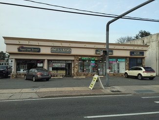 Plus de détails pour 653-659 Old Country Rd, Westbury, NY - Local commercial à louer