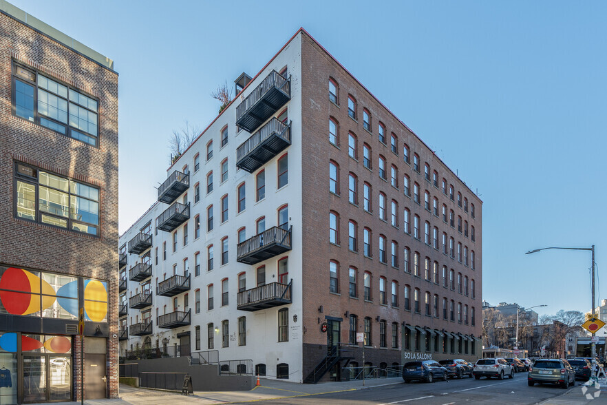 83-101 N 3rd St, Brooklyn, NY à louer - Photo de l’immeuble – Image 2 sur 9