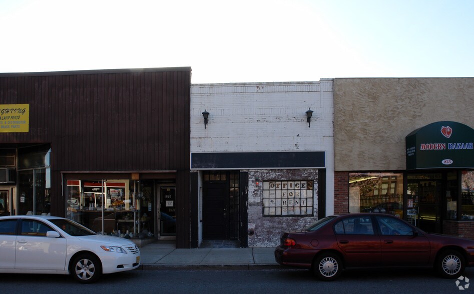 271 Main St, Hackensack, NJ à vendre - Photo de l’immeuble – Image 2 sur 2
