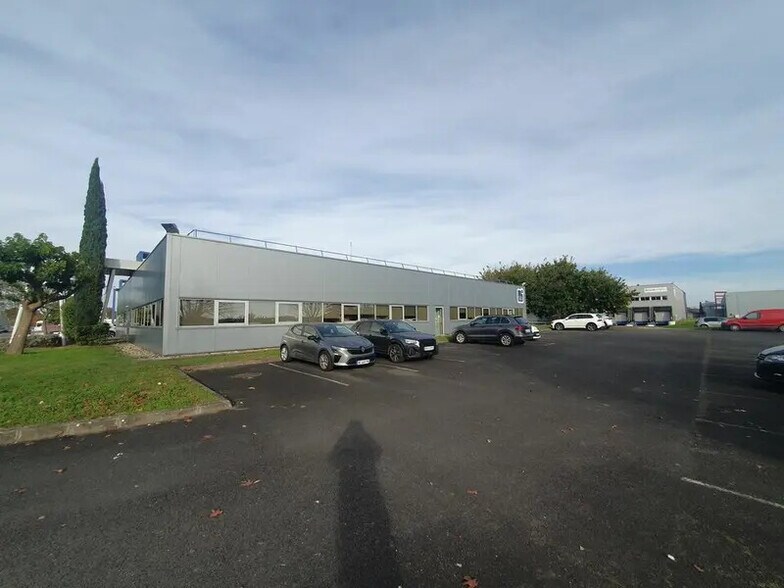 Industriel/Logistique dans Blanquefort à louer - Photo de l’immeuble – Image 2 sur 8