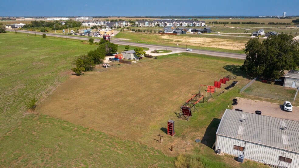 2000 W San Antonio St, Lockhart, TX à vendre - Photo de l’immeuble – Image 3 sur 22