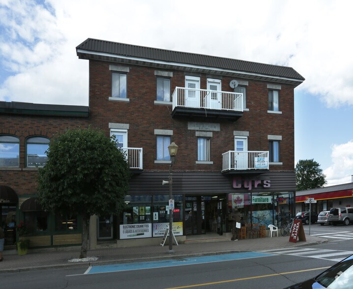 253-259 Main St E, Hawkesbury, ON à vendre - Photo de l’immeuble – Image 3 sur 4