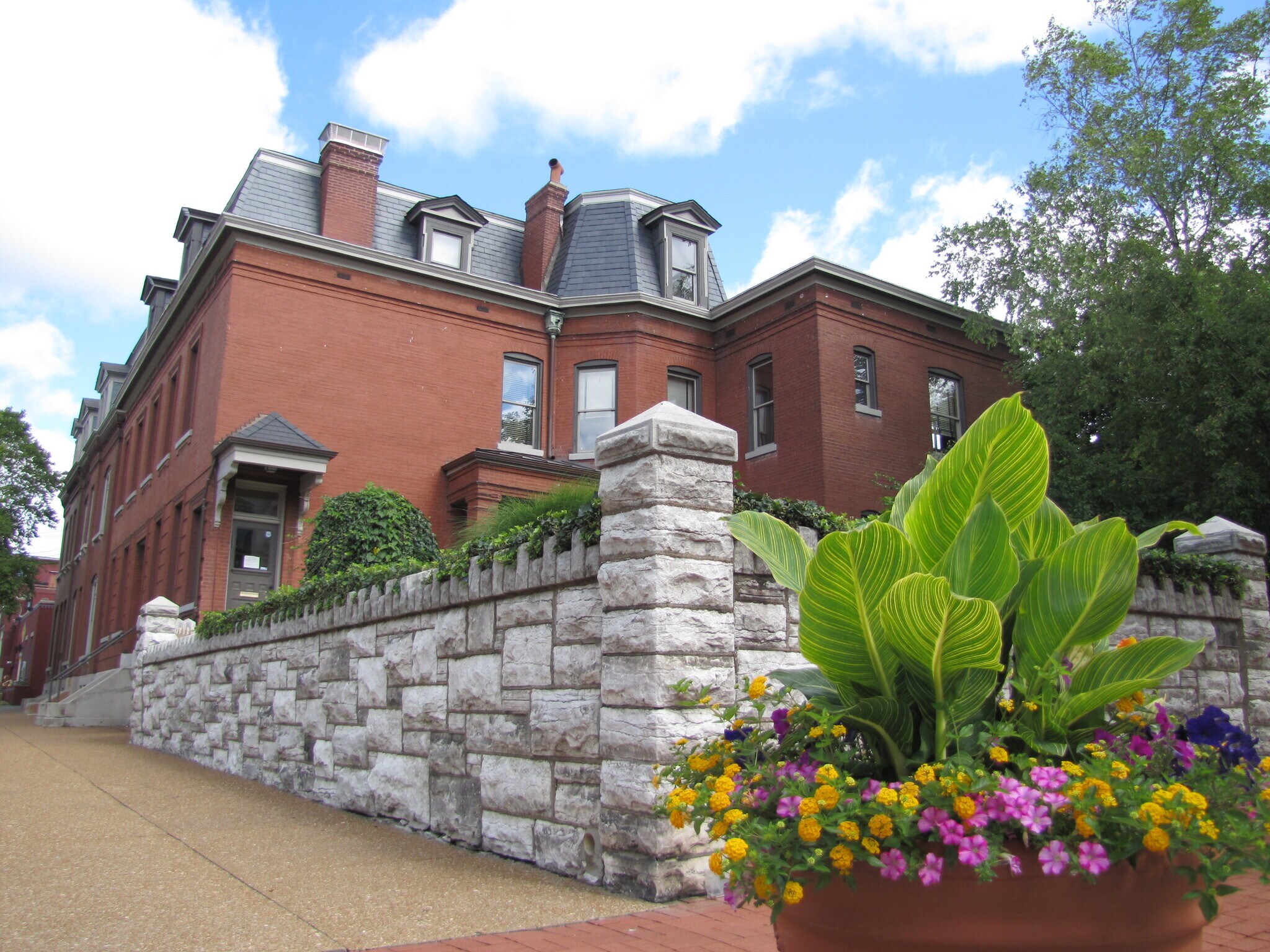 807 Geyer Ave, Saint Louis, MO à vendre Photo de l’immeuble– Image 1 sur 5