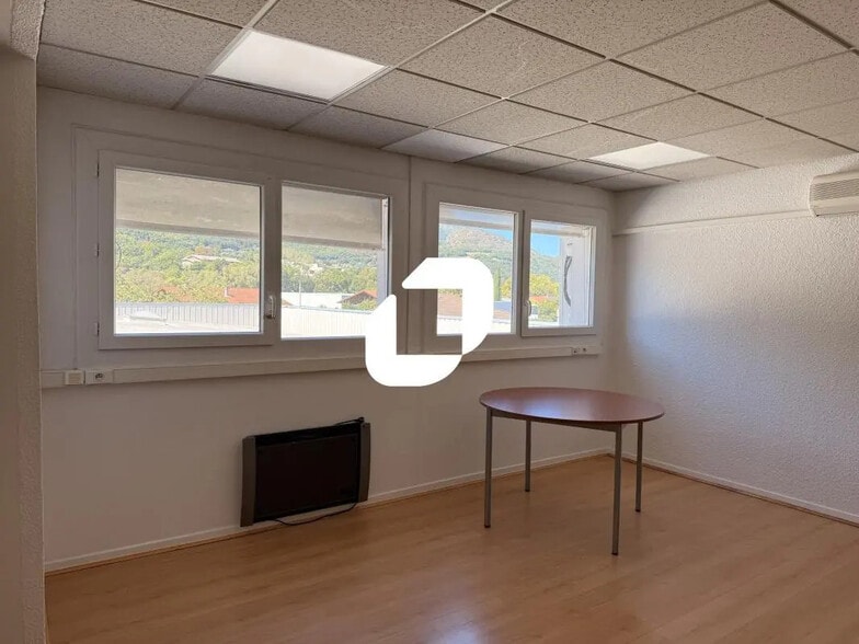 Bureau dans Seyssins à louer - Photo de l’immeuble – Image 3 sur 6