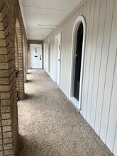 1323 Platt Springs Rd, West Columbia, SC à louer Photo de l’immeuble– Image 1 sur 4