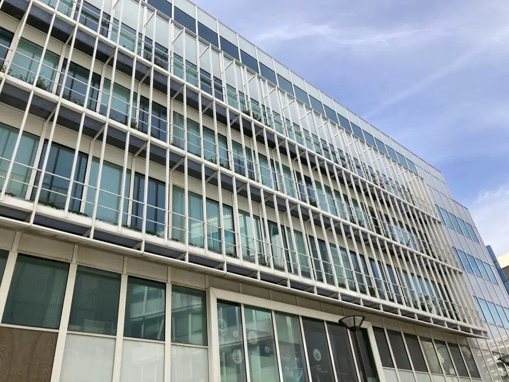 43 Rue Du Charolais, Paris à louer Photo de l’immeuble– Image 1 sur 8