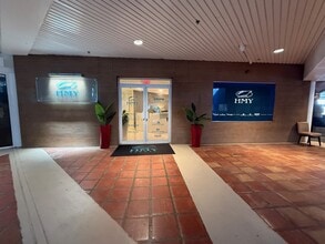 300 Alton Rd, Miami Beach, FL à louer Photo intérieure– Image 1 sur 8