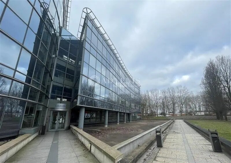 Bureau dans Villepinte à vendre - Photo de l’immeuble – Image 2 sur 10