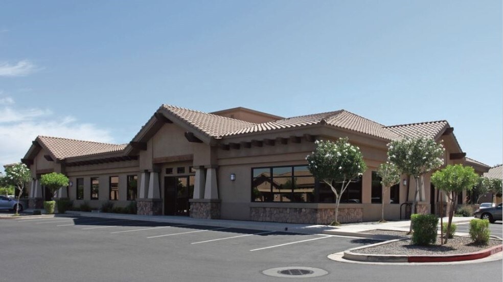 3170 S Gilbert Rd, Chandler, AZ à louer - Photo de l’immeuble – Image 3 sur 13