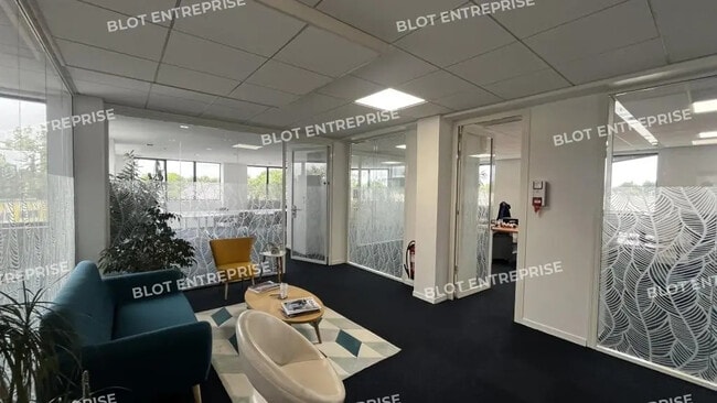 Plus de détails pour Bureau à louer