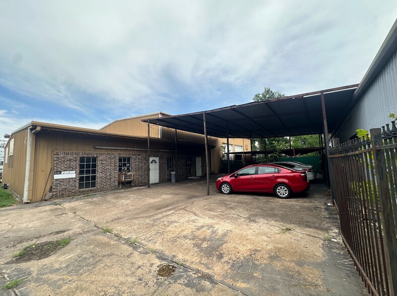 1428 Blalock Rd, Houston, TX à vendre - Photo de l’immeuble – Image 2 sur 8