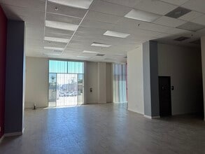 388 E Valley Blvd, Alhambra, CA à louer Photo intérieure– Image 2 sur 5