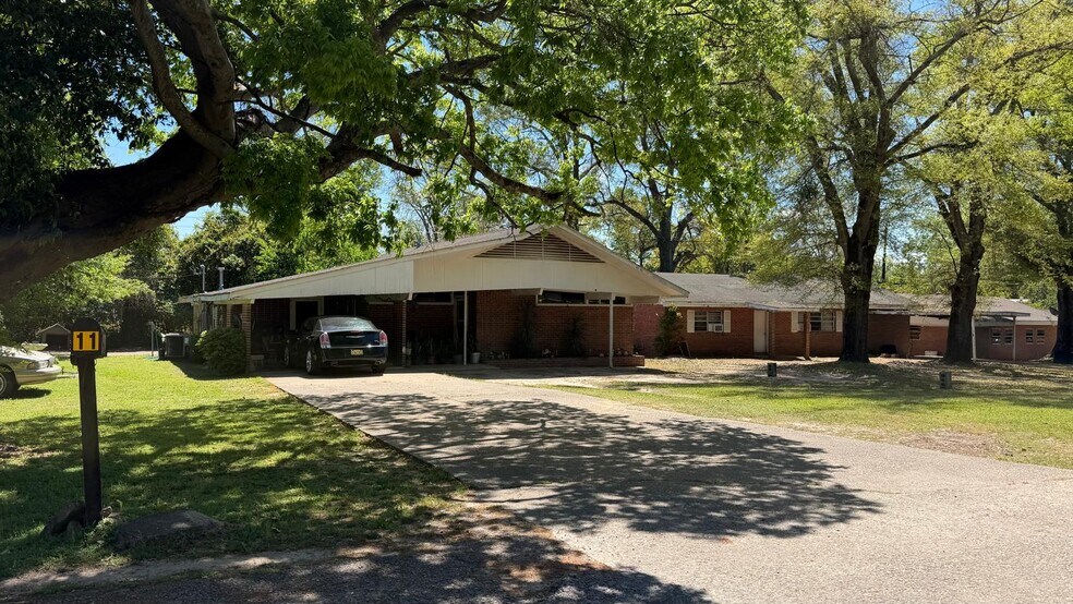 3 Luker Cir, Selma, AL à vendre - Photo de l’immeuble – Image 2 sur 5