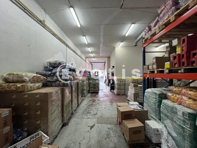 Plus de détails pour Local d’activités à vendre