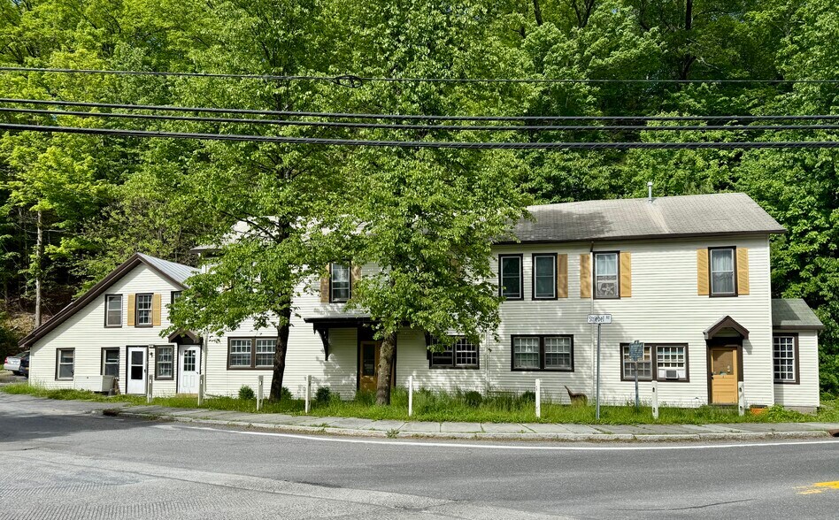 2 Striebel Rd, Woodstock, NY à vendre - Photo principale – Image 1 sur 24