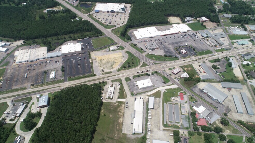 403 Highway 90, Waveland, MS à louer - Photo de l’immeuble – Image 2 sur 10