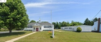 Plus de détails pour 37 Rollstone Ave, West Sayville, NY - Spécialisé à vendre