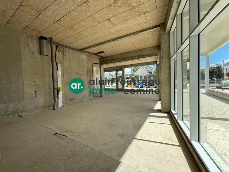 Local commercial dans Avrillé à louer - Photo de l’immeuble – Image 3 sur 3