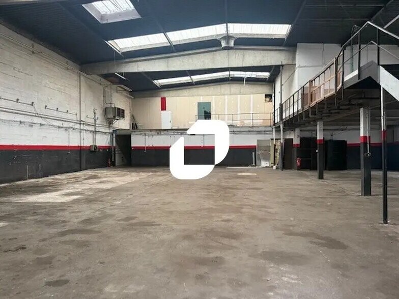 Local d’activités dans SAINT-OUEN-L'AUMONE à louer - Photo intérieure – Image 2 sur 7