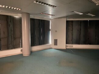 Plus de détails pour Local commercial à louer