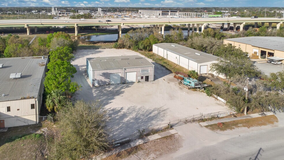 2549 Clark St, Apopka, FL à louer - Photo de l’immeuble – Image 3 sur 30