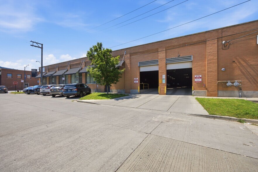 1731-1749 N Elston Ave, Chicago, IL à louer - Photo de l’immeuble – Image 2 sur 47