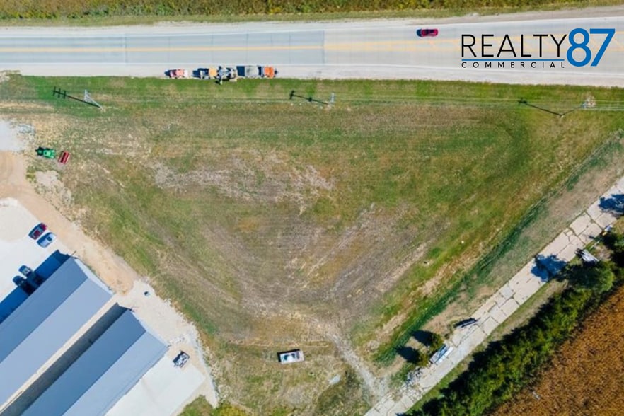 3230 N Center Point Rd, Marion, IA à vendre - Aérien – Image 2 sur 8