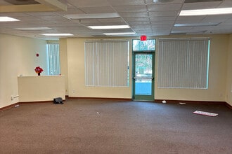 41720 Winchester Rd, Temecula, CA à louer Photo intérieure– Image 2 sur 6