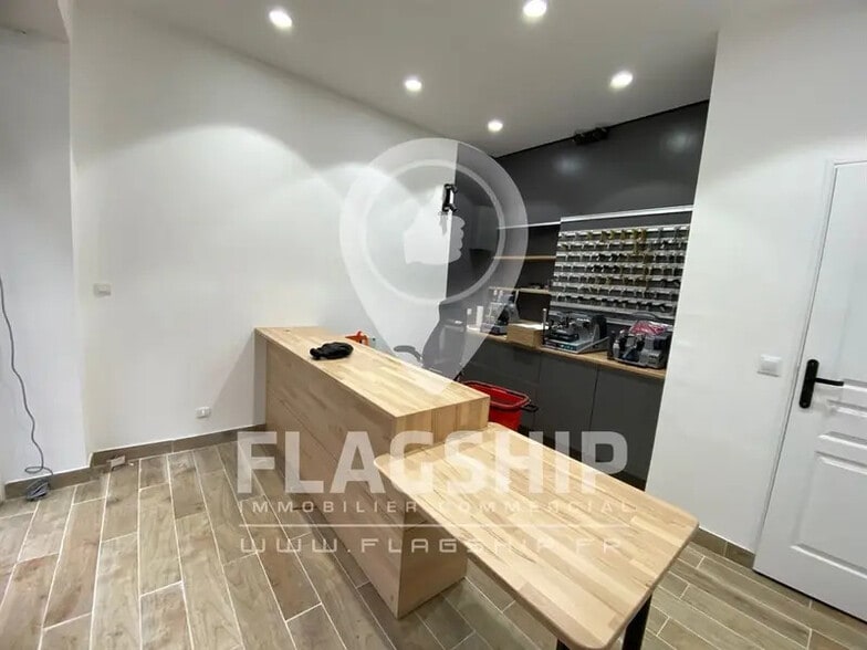 Local commercial dans Levallois-Perret à louer - Photo de l’immeuble – Image 2 sur 5