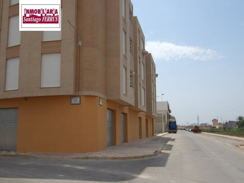 Local commercial dans Almussafes à louer - Photo de l’immeuble – Image 2 sur 2