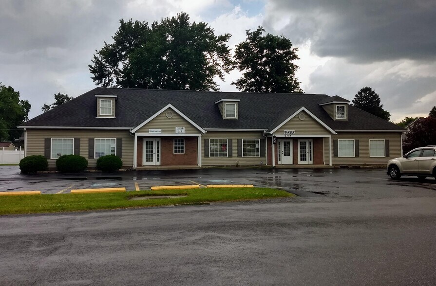 2751 Old Home Rd, Akron, OH à louer - Photo de l’immeuble – Image 1 sur 3