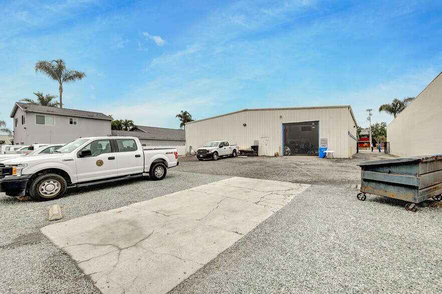 445 N Twin Oaks Valley Rd, San Marcos, CA à vendre - Photo de l’immeuble – Image 2 sur 19