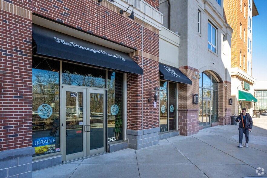 300-330 Rowan Blvd, Glassboro, NJ à louer - Photo de l’immeuble – Image 3 sur 18