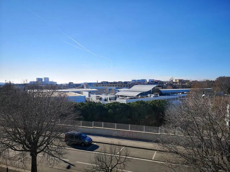 Bureau dans Marseille à louer - Photo de l’immeuble – Image 2 sur 3