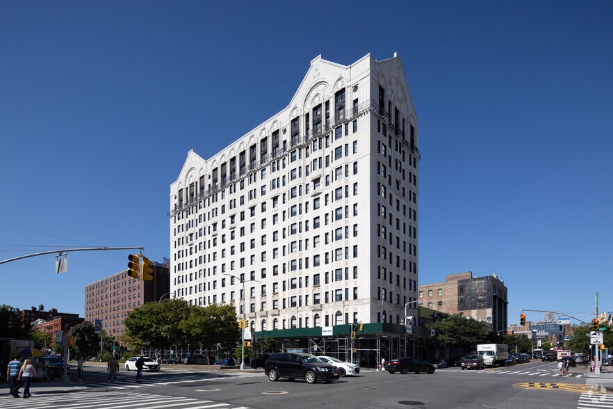 2090 Seventh Ave, New York, NY à louer - Photo de l’immeuble – Image 2 sur 3