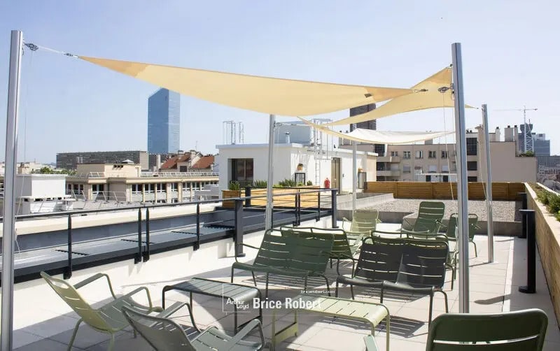 Bureau dans Lyon à louer - Photo de l’immeuble – Image 2 sur 9